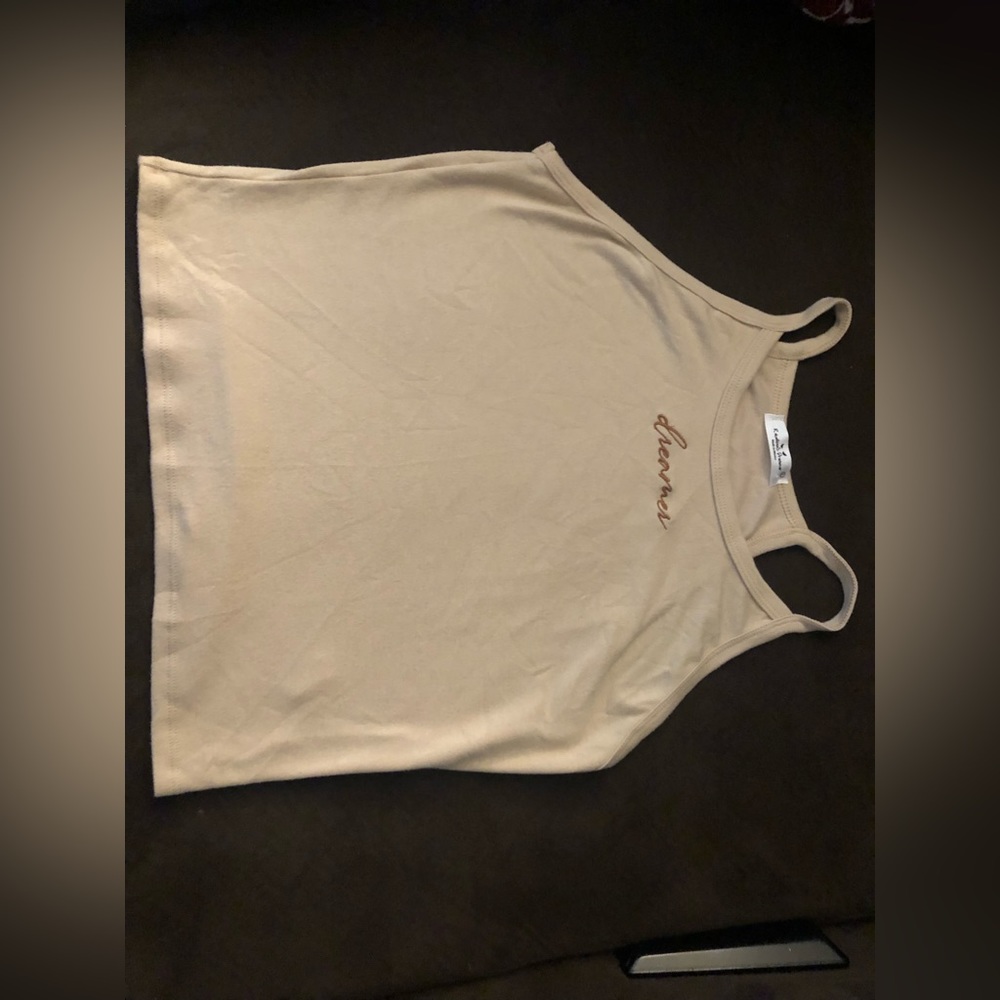 This shirt is so cute.